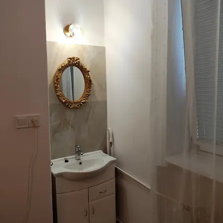 Baza Noclegowa Arkadia *